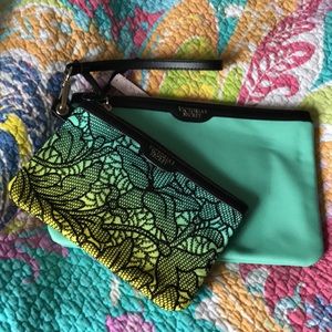 🆕 Victoria’s Secret Turquoise Ombré Clutch Set